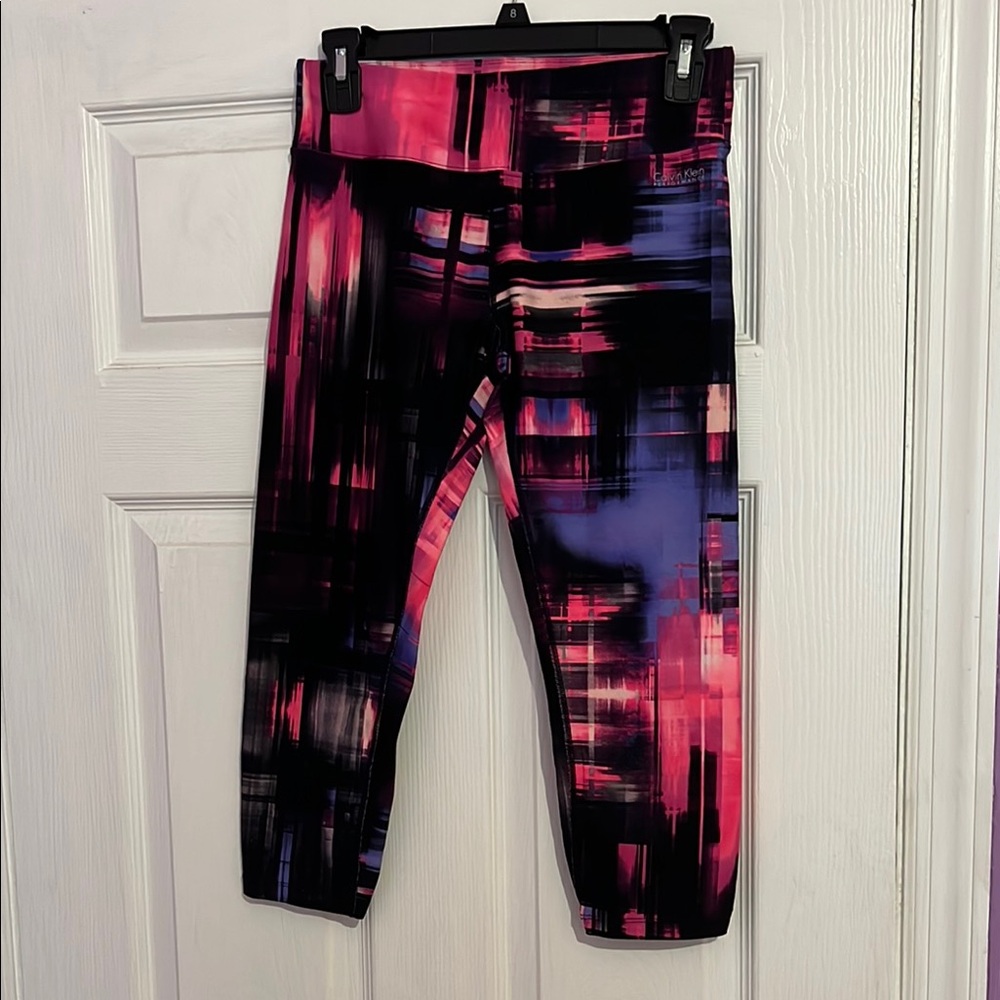 Calvin Klein Pink and Black Leggings with Dynamic Abstract Design